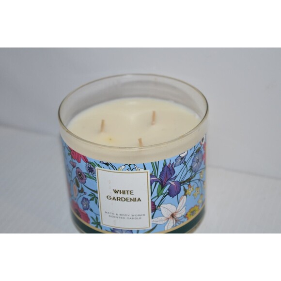 Bath & Body Works Three Wick Candle White Gardenia Floral 14.5 Jar - Picture 3 of 5